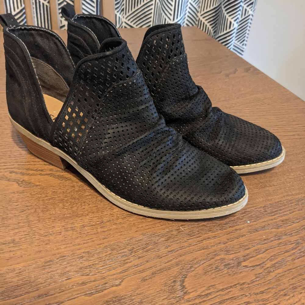 Report black suede boots
